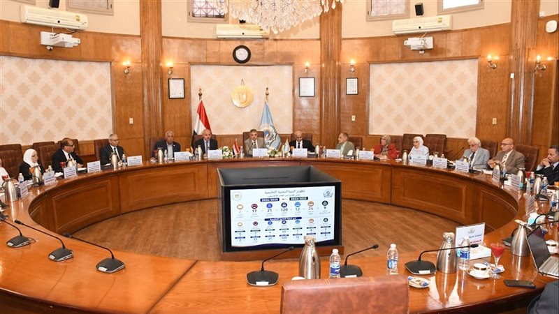 مجلس أمناء جامعة الإسماعيلية الجديدة يرسم ملامح العام الجامعي 2026-2027