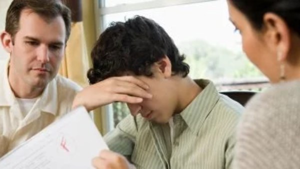 بعد إعلان نتيجة الثانوية العامة.. احذر أخطاء يقع فيها الآباء لاتتجاهلها