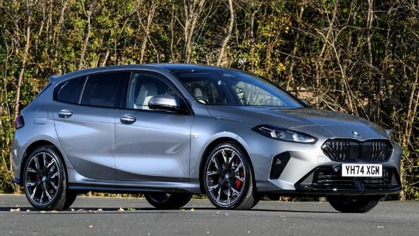 سعر ومواصفات BMW الفئة الأولى 2026 في السوق السعودي| صور
