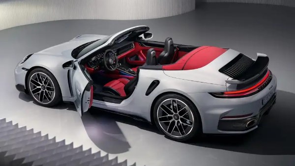 تقارب 400 حصان.. مواصفات بورشه 911 2026 “T Cabriolet”| صور