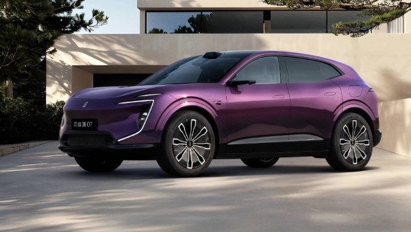 بمدى 650 كم.. ماذا تقدم أفاتار 07 Pro+ EV؟