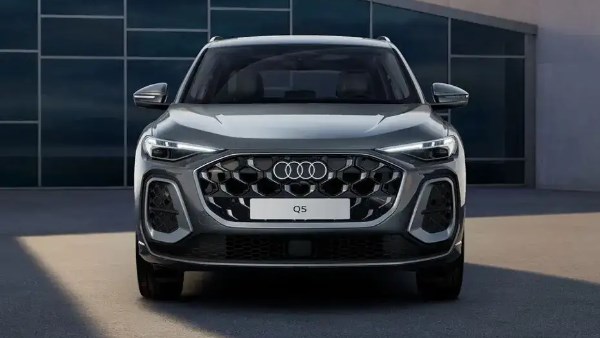 مواصفات أودي Q5 e-hybrid المقدمة في السوق العالمي .. صور