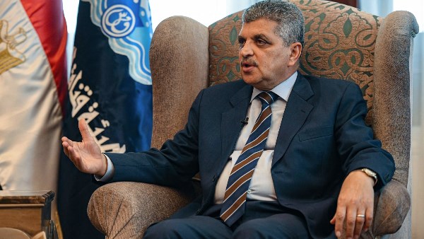 أسامة ربيع: دعم القيادة السياسية وراء طفرة قناة السويس.. وأصبحنا نصدر القاطرات بعد أن كنا نؤجرها