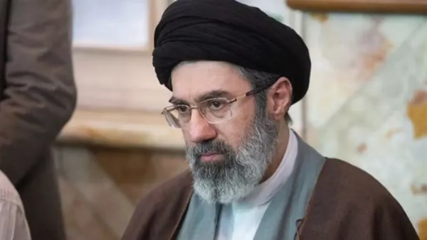 مرشد إيران: توقيع ترامب عديم القيمة .. وأمريكا تسعى لإشعال الحروب