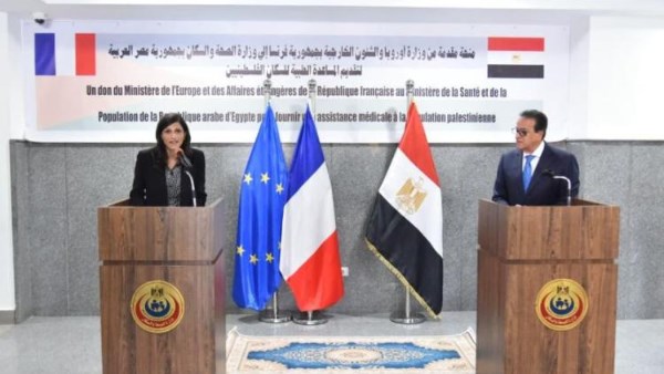 وزير الصحة يتسلم شحنة مساعدات طبية فرنسية جديدة دعما للجرحى الفلسطينيين