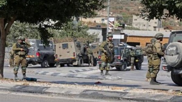 غارة إسرائيلية تستهدف محيط شارع 5 في منطقة مواصي بخان يونس