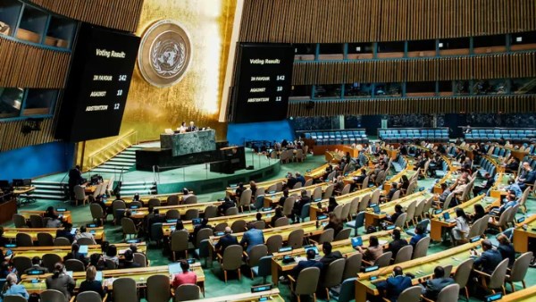 الصين تسابق الزمن لمنع الحرب الشاملة بين أمريكا وإيران