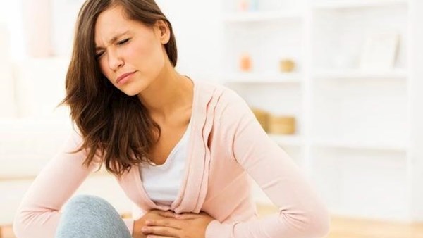 استشاري يكشف أسباب الضغوط النفسية لدى المرأة بعد سن الـ30