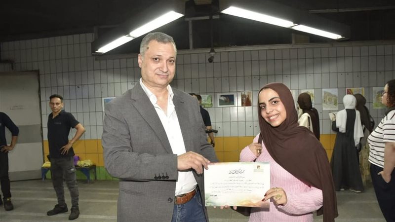 أحمد شوقي في قلب القاهرة، الفن يخرج للقاء الجمهور بمحطة مترو محمد نجيب