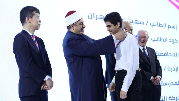 برفقة وزير التربية والتعليم.. وكيل الأزهر يكرم الطلاب الأوائل في المنصة اليابانية| صور