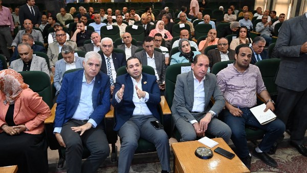برلماني: صناعة العسل في الغربية نموذج ناجح للتكتلات الاقتصادية والقرى المنتجة