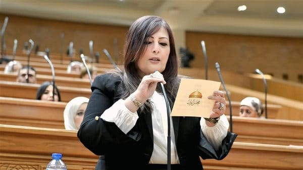 برلمانية: ثقتنا كاملة في القيادة السياسية لحماية أمن مصر