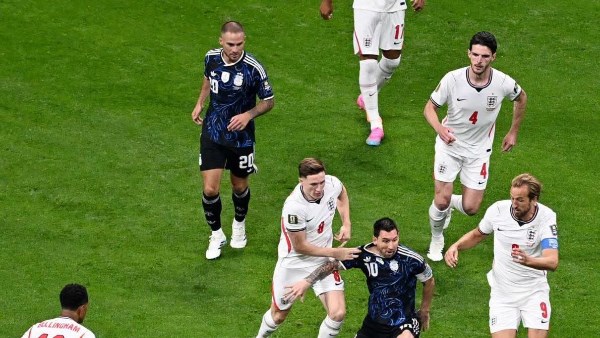 التعادل السلبي يحسم الشوط الأول بين إنجلترا والأرجنتين في نصف نهائي كأس العالم 2026
