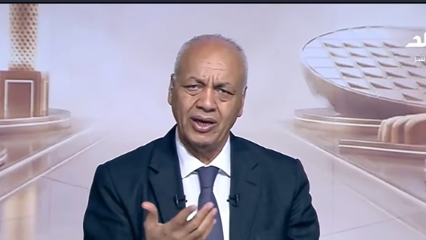 مصطفى بكري: رشق القطارات بالحجارة جريمة تهدد حياة المواطنين