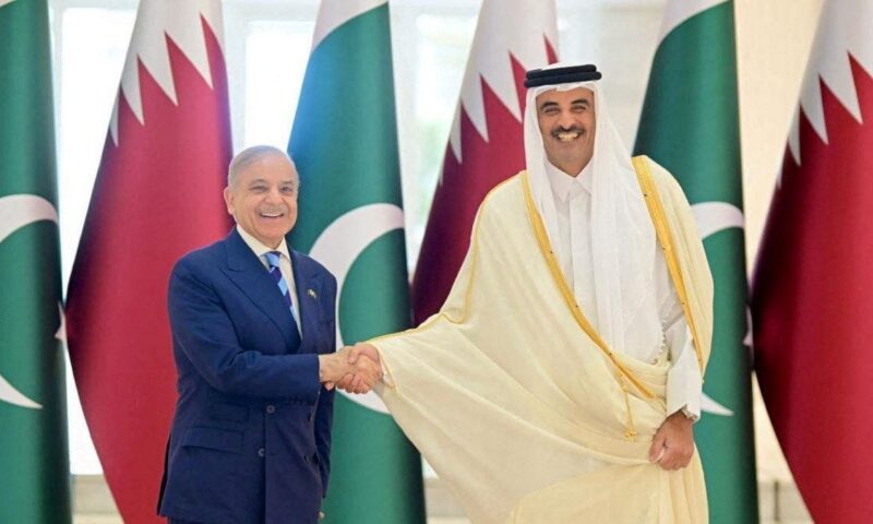 أمير قطر ورئيس وزراء باكستان يبحثان تطورات المنطقة ومحادثات أميركا وإيران