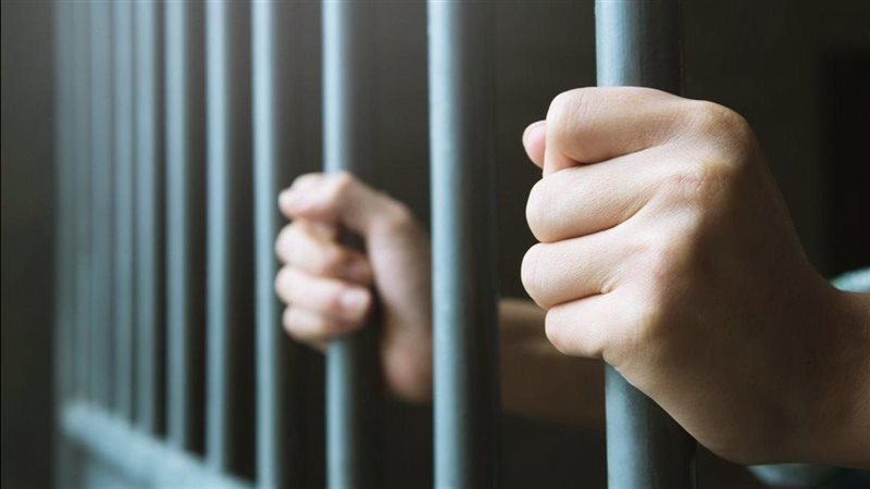 ضبط صاحب “عربة مأكولات” و5 عمال تعدوا على مسؤولين بحى العجمى أثناء تنفيذ حملة إشغالات