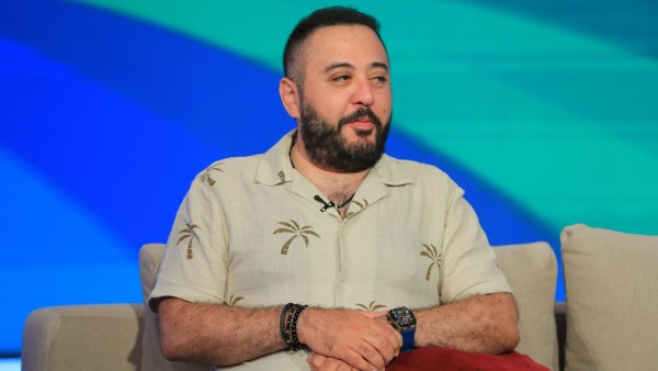 عمرو عبد العزيز: شجعت إسبانيا في النهائي بسبب تحيز الفيفا