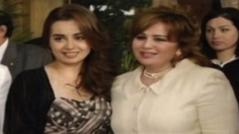 برسالة مؤثرة، إلهام شاهين تدعم هبة مجدي في أزمتها الصحية