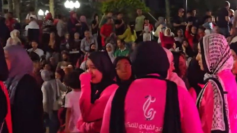 الدموع والحزن يسيطران على الجماهير بعد وداع منتخب مصر كأس العالم (فيديو)