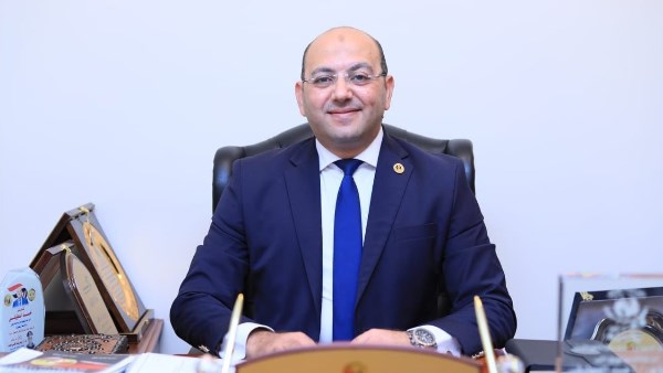 رئيس برلمانية حماة الوطن يشيد بقرار محافظ السويس تعليق عمل عمال النظافة وقت ذروة الحرارة