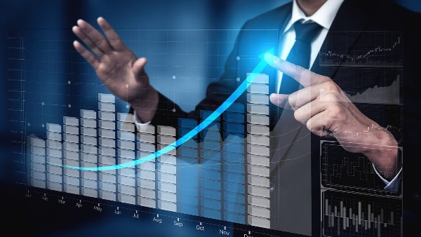 على المستثمر تقديم ضمان نقدي 5 % من قيمة التكاليف طبقا للقانون
