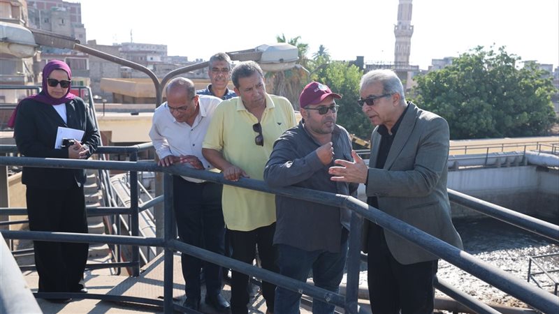 رئيس “صرف الإسكندرية” يتابع انتظام العمل بمحطة معالجة الهانوفيل