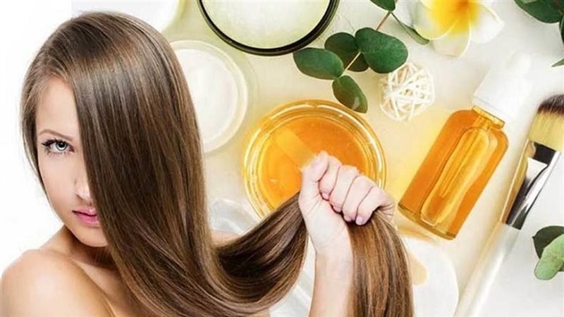 وصفات طبيعية لإنقاذ الشعر بعد البحر وحمام السباحة