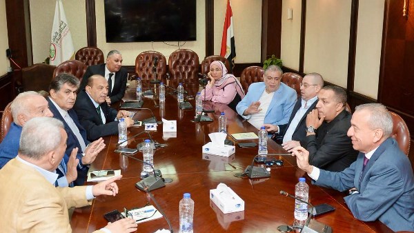 الأعلى للإعلام: حظر نقل معارك السوشيال ميديا على شاشات القطبين.. ولا للانسياق خلف الترند