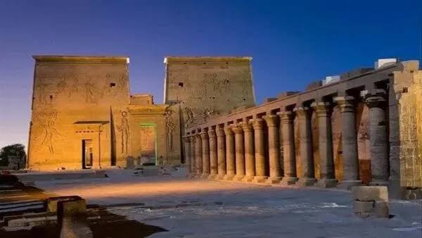 صون المواقع .. الأعلى للآثار يواجه الخفافيش والطيور بالإضاءة والأسلاك الواقية