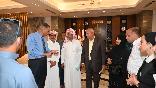 محافظ جنوب سيناء: تنفيذ خطط التطوير لقرية الجبيل وتحسين الخدمات للمواطنين