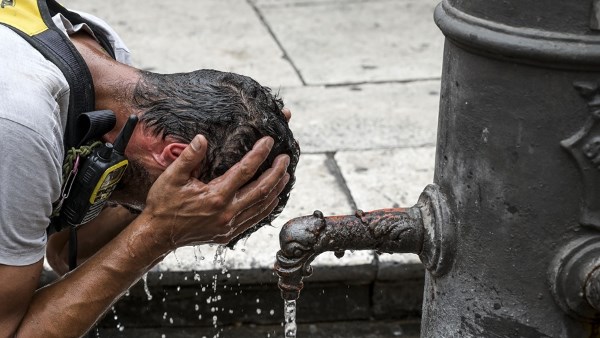 موجة حر شديدة | إطلاق إنذار باللون الأحمر في 18 مدينة إيطالية
