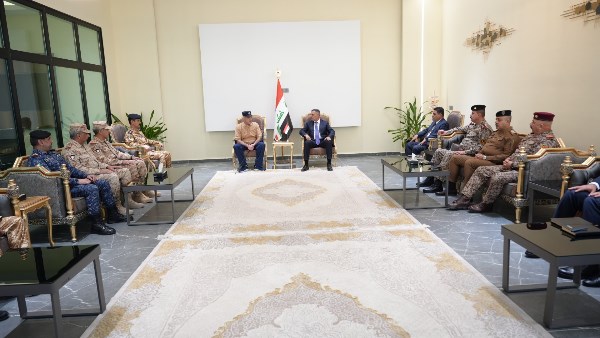 وزير الداخلية الكويتي يبحث مع محافظ البصرة العراقية مستجدات الأوضاع الأمنية