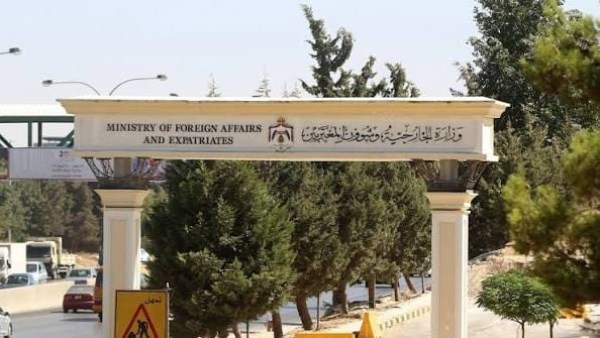 وزير الخارجية الأردني يبحث مع نظرائه في إندونيسيا والصومال وسوريا تطورات الضفة