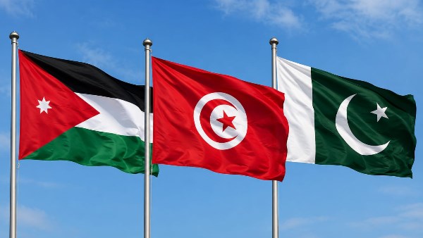 وزير خارجية الأردن يبحث مع نظيريه التونسي والباكستاني تطورات الأوضاع بالضفة الغربية