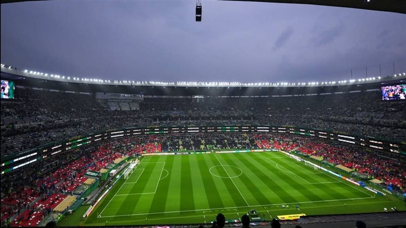 لحظة إخلاء ملعب مباراة الإكوادور والمكسيك في كأس العالم 2026 بسبب الصواعق (صور)