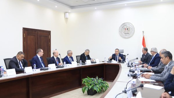 وزير التعليم العالي يترأس اجتماع المجلس الأعلى لشئون المعاهد العالية الخاصة