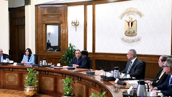 رئيس الوزراء يُتابع إجراءات فض التشابكات المالية بين المجتمعات العمرانية والبنك الأهلي