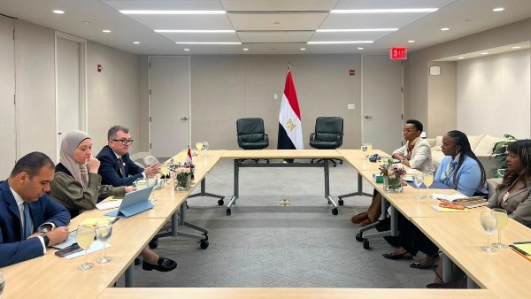 وزير التخطيط والتنمية الاقتصادية يبحث مع “ميثاق الأمم المتحدة العالمي” تعزيز دور القطاع الخاص ودمج الشركات الناشئة في الأسواق العالمية