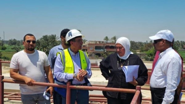 وزيرة الإسكان تتابع موقف تنفيذ مشروعات مياه الشرب والصرف الصحي بـ3محافظات