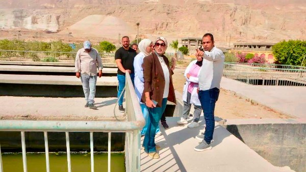 وزيرة الإسكان تتابع موقف تنفيذ عدد من المشروعات وملفات العمل بمدينة السويس الجديدة