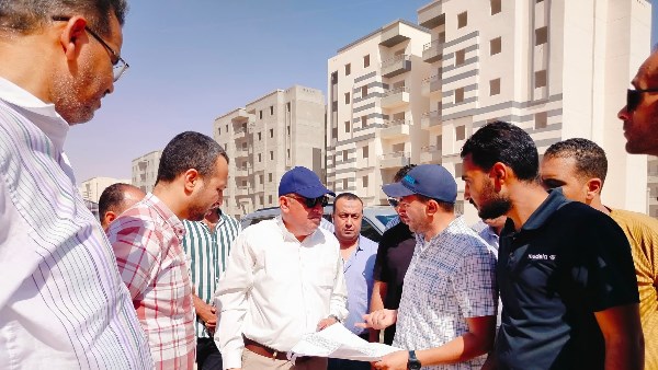جولة تفقدية لرئيس جهاز حدائق أكتوبر لمتابعة سير العمل بمشروع 810 عمارة “سكن لكل المصريين”