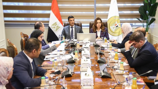 دعم مشروعات تنمية الصعيد.. تسريع المجمعات الصناعية وإطلاق القرية المنتجة