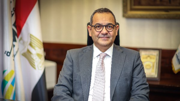 جهاز تنمية المشروعات و محافظة دمياط يفتتحان  دورة جديدة من معرض “صنع في دمياط” للأثاث بالإسكندرية