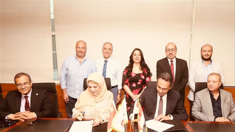 الجامعة المصرية الصينية توقّع بروتوكولا مع نقابة أطباء القاهرة لتأهيل القيادات الطبية والإدارية