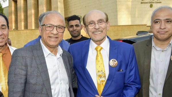 “لغة الفن بلا حدود”.. مبدعو العالم يجسدون مسيرة محمد صبحى بريشة الكاريكاتير