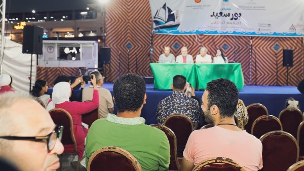 «حكايات على رصيف المينا».. عرض يستدعي ذاكرة بورسعيد في ندوة بمعرض الكتاب