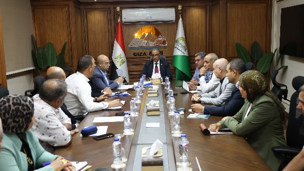 محافظ الجيزة يكلف لجانًا ميدانية لرصد التعديات على الأراضي الزراعية