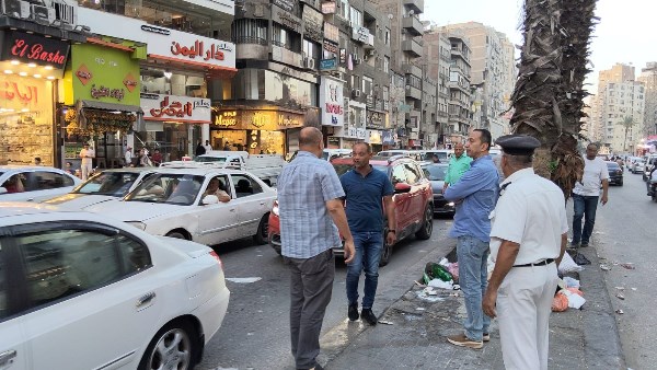 حملة مكبرة لإزالة نقاط الفرز والعربات الكارو بشارع فيصل | صور