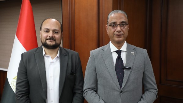اختاروا طريق النجاح رغم صعوبته .. محافظ الجيزة : تكريم 13 طالبا من أوائل الثانوية العامة والأزهرية الإثنين المقبل