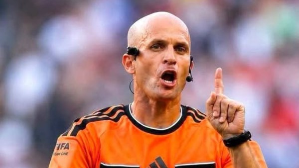 رغم تألقه في البطولة ووصفه الأفضل .. لماذا غاب أدهم مخادمة عن إدارة نهائي كأس العالم وتواجد حكما رابعا ؟